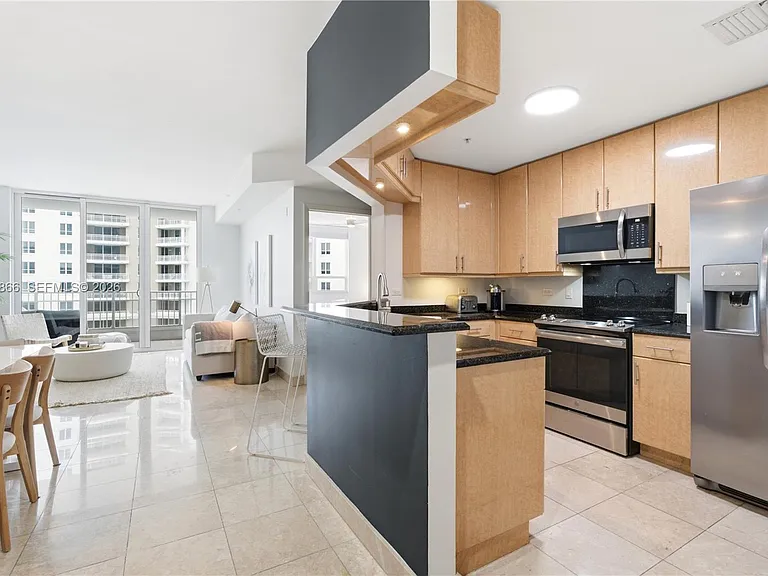 801 Brickell Key Blvd #707 — Photo 2