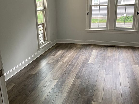 2nd image of 70 Greenwood Ave Floor 1