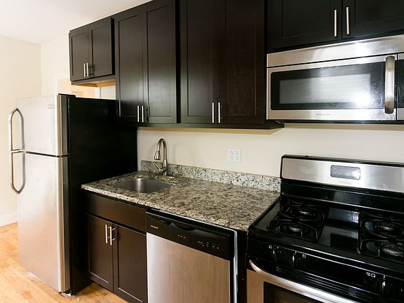 4th image of 4036.5 N Ashland Ave #3N