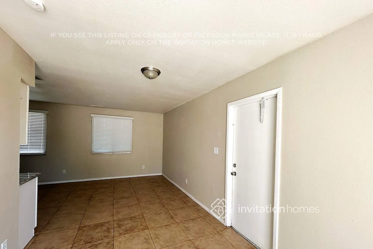 2208 N 48th Dr Phoenix, AZ 85035 — Photo 4