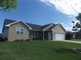 189 Whimbrel Way, Pulaski, WI 54162