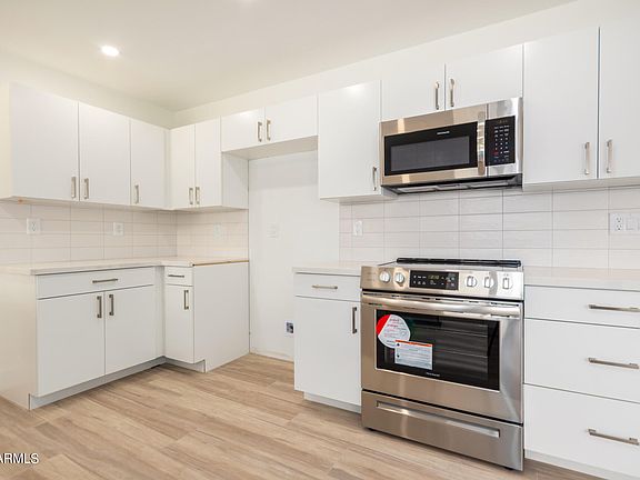 4th image of 9838 W Evergreen Dr
