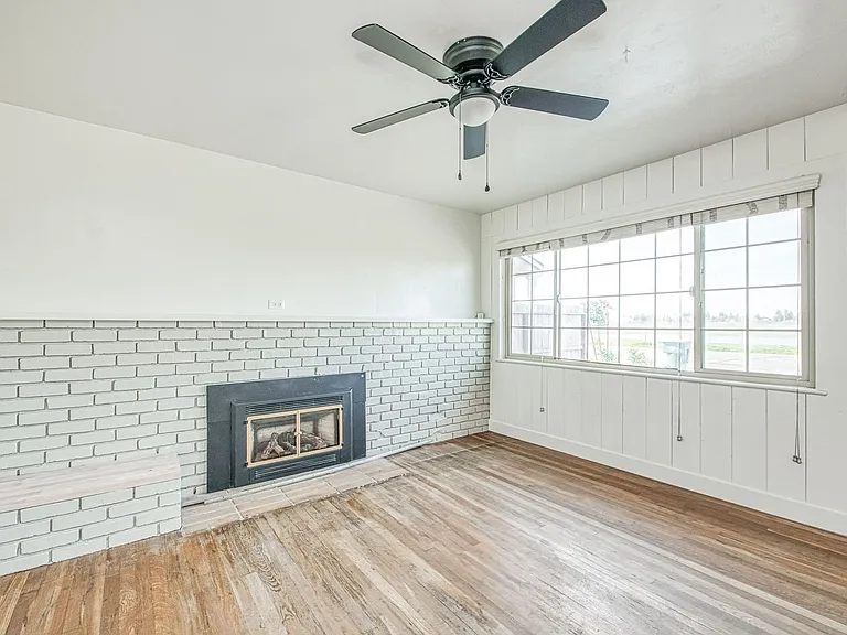 245 Minnewawa Ave #A — Photo 7