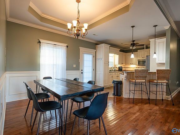 2nd image of 111 Lashae Loop