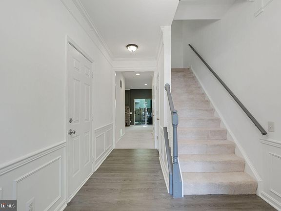3rd image of 1191 Cypress Tree Pl