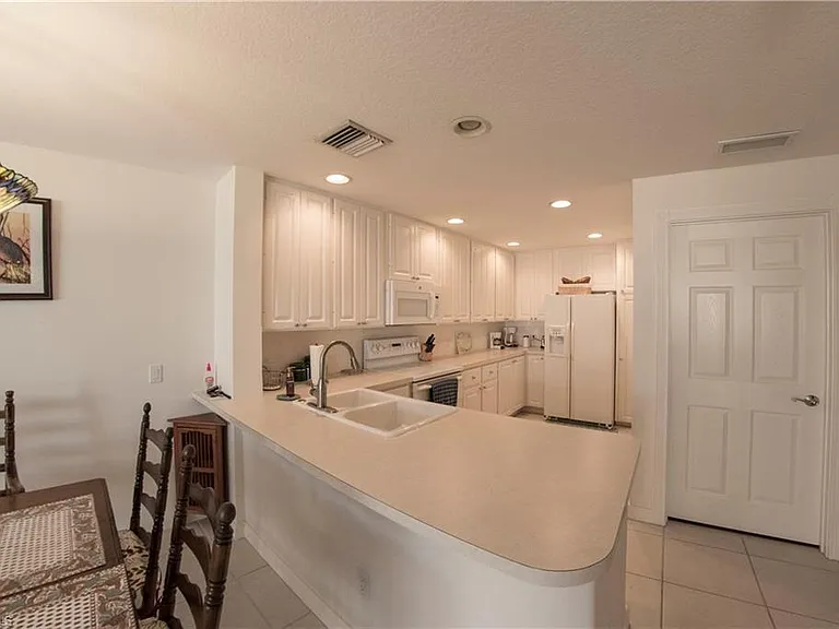 28719 Alessandria Cir — Photo 6