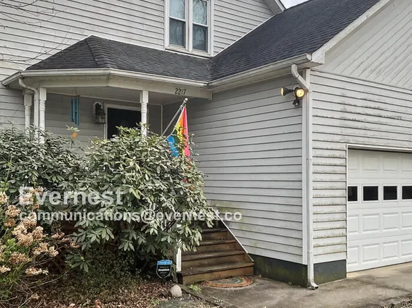 2217 Briar Glen Rd, Winston Salem, NC 27127