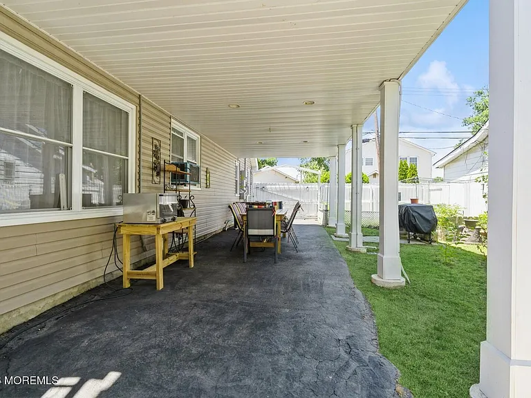 148 McKinley Ave — Photo 10