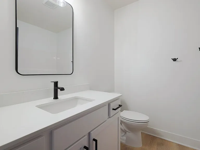8620 S 50th Ct — Photo 35