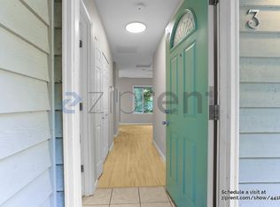627 W Mercer Pl #3, Seattle, WA 98119
