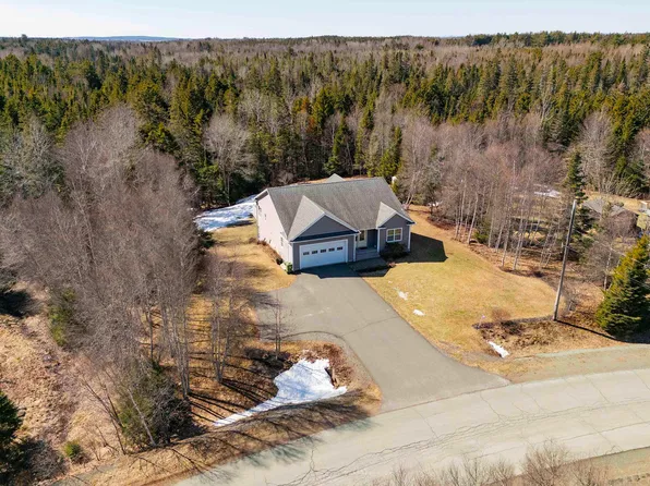 128 Riverbend Dr, Cumberland, NS B4H 3Y1
