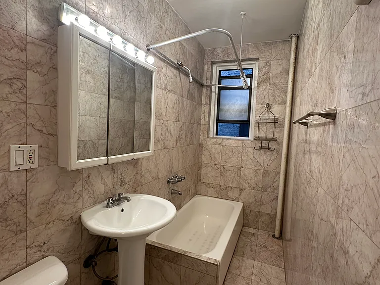 414 W 121st St #67 — Photo 7