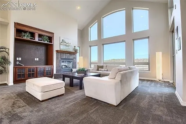 Lowall Ct — Photo 6