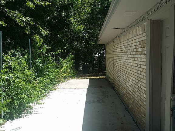 4th image of 1804 Janis Dr