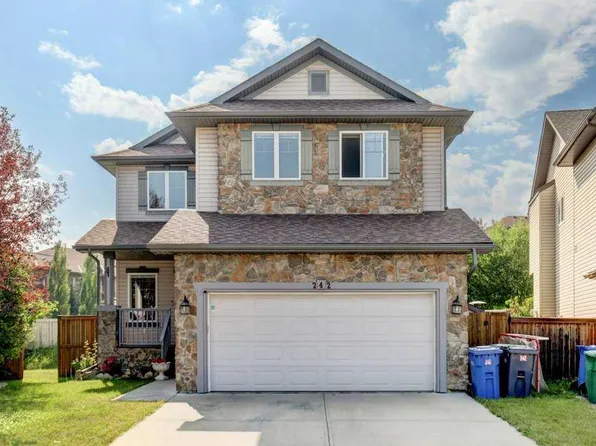 242 Crystal Green Point, Okotoks, AB T1S 2K7