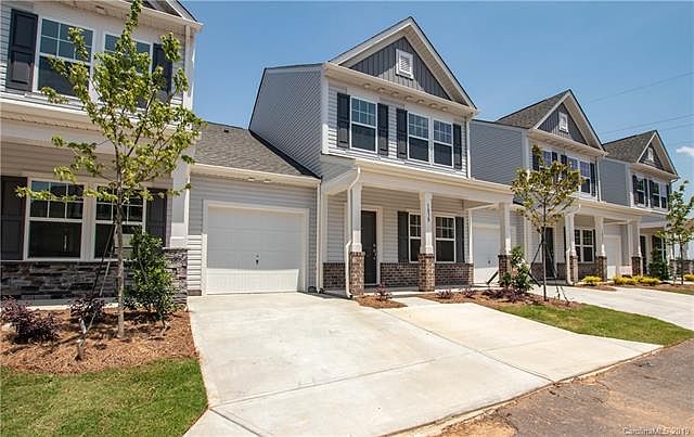 1st image of 103B Blackstone Ct #17