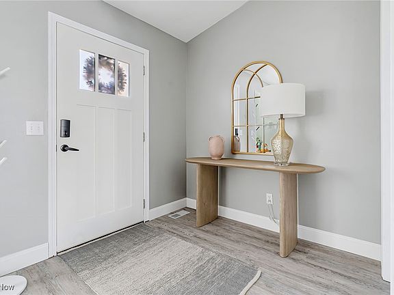4th image of 2021 Ashbrook Ave