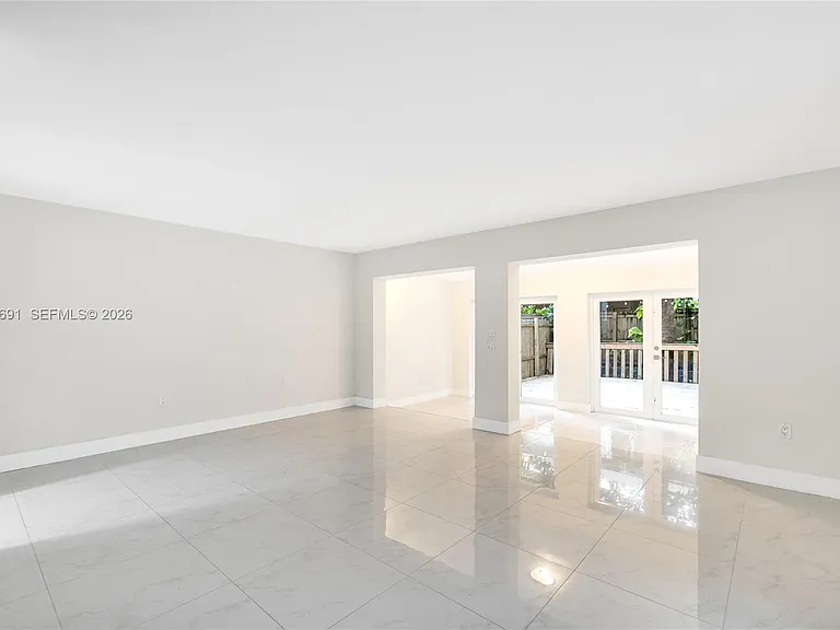 3056 Shipping Ave #2 — Photo 31