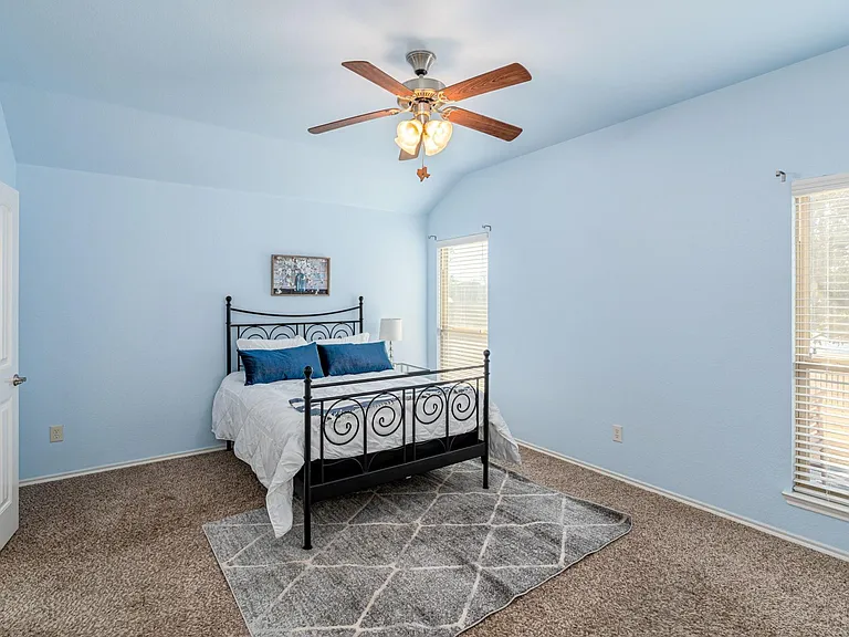 832 Cheyenne Dr — Photo 8