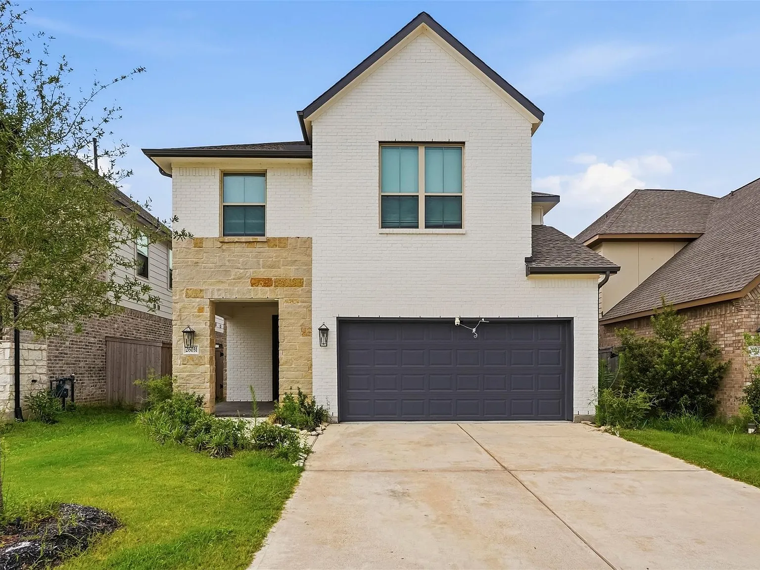 4 bed, 3.5 bath, 2600 sqft, $3,800 — Photo 1