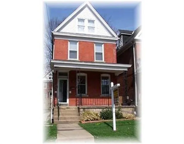 112 Ivy St photo 1