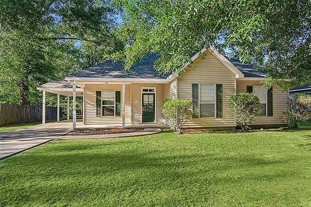 1st image of 1 Hickory Dr