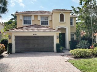 9040 Alexandra Cir, Wellington, FL 33414