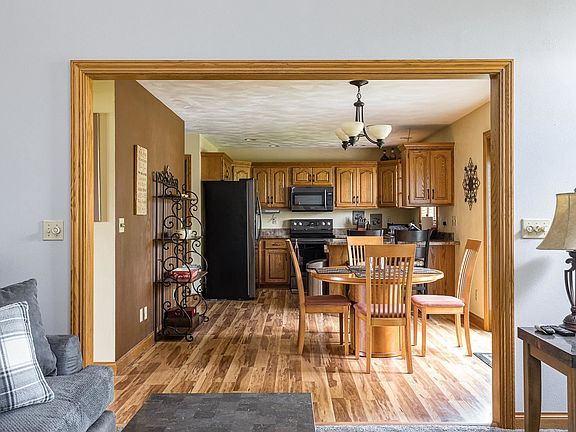 4th image of N1364 Highgreen Dr