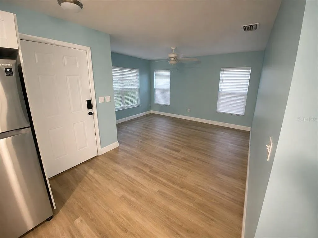 4 bed, 2.0 bath, 1235 sqft, $3,600 — Photo 3