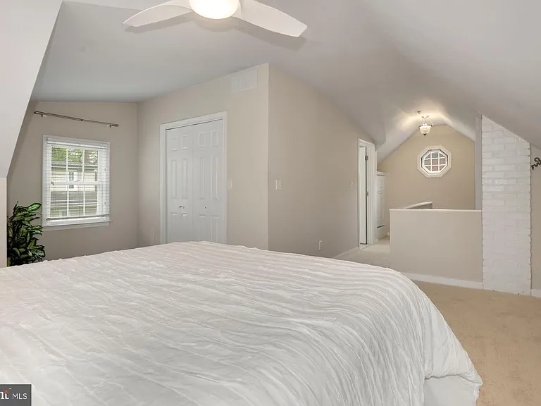 3710 Burrows Ave — Photo 25