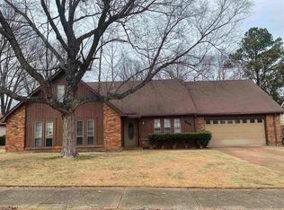 7000 Shadow Oaks Dr, Memphis, TN 38125