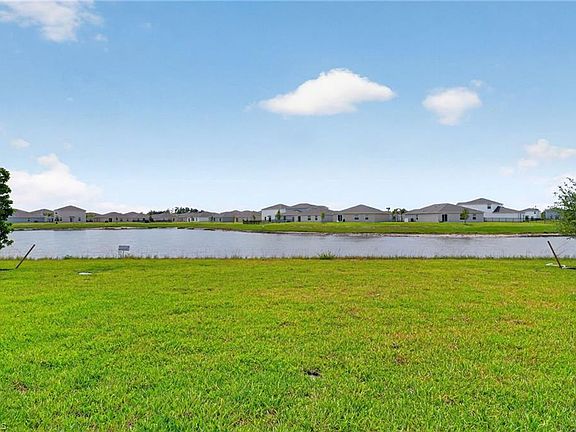 2nd image of 11621 Savanna Lakes Blvd