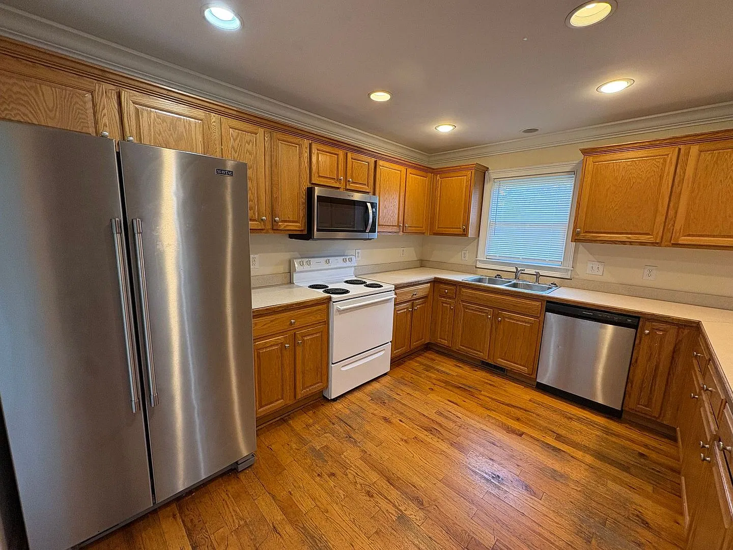 Pre-Leasing For August 6th 2027! — Photo 3