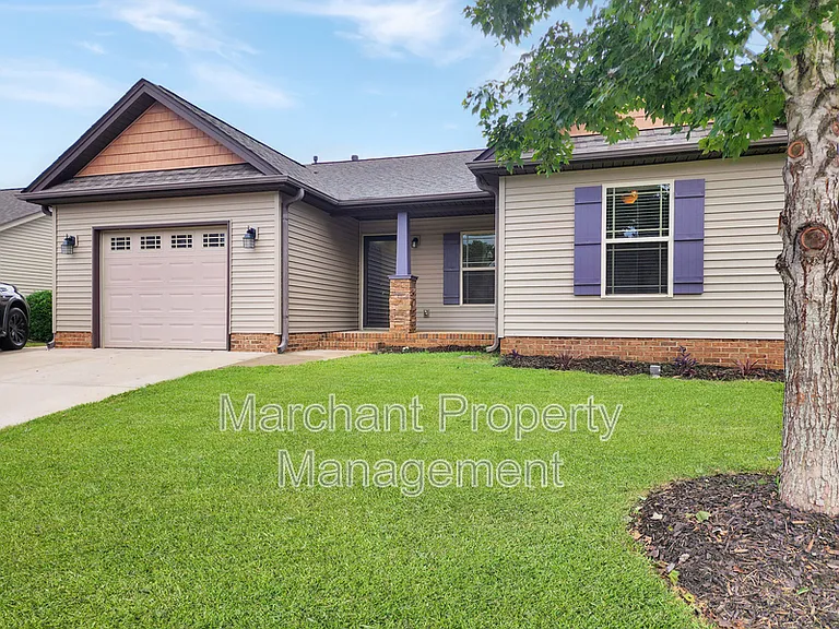 657 Chartwell Dr — Photo 3