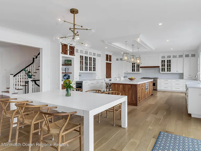 27 Tuttle Ave — Photo 13