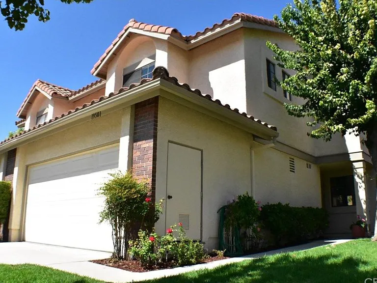 19501 Eagle Ridge Ln — Photo 1