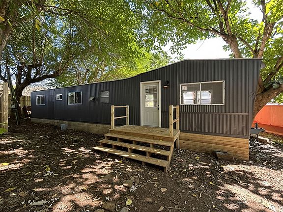 2nd image of 214 1st St #4-PAD