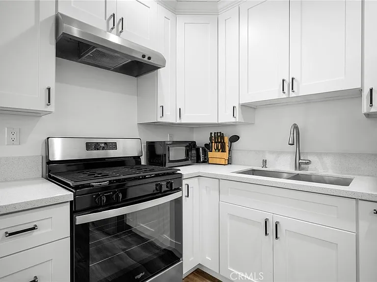 7823 Ampere Ave — Photo 9