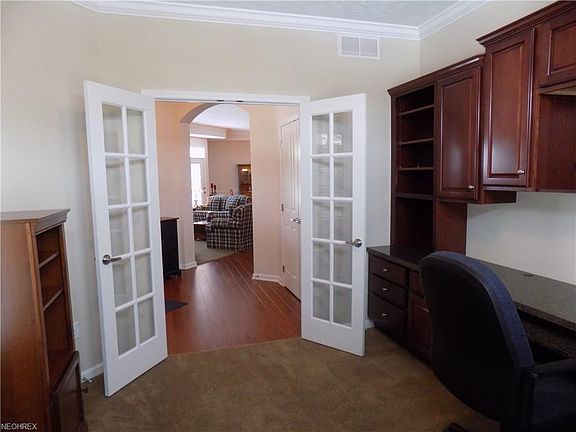 5th image of 570 Quarry Lakes Dr
