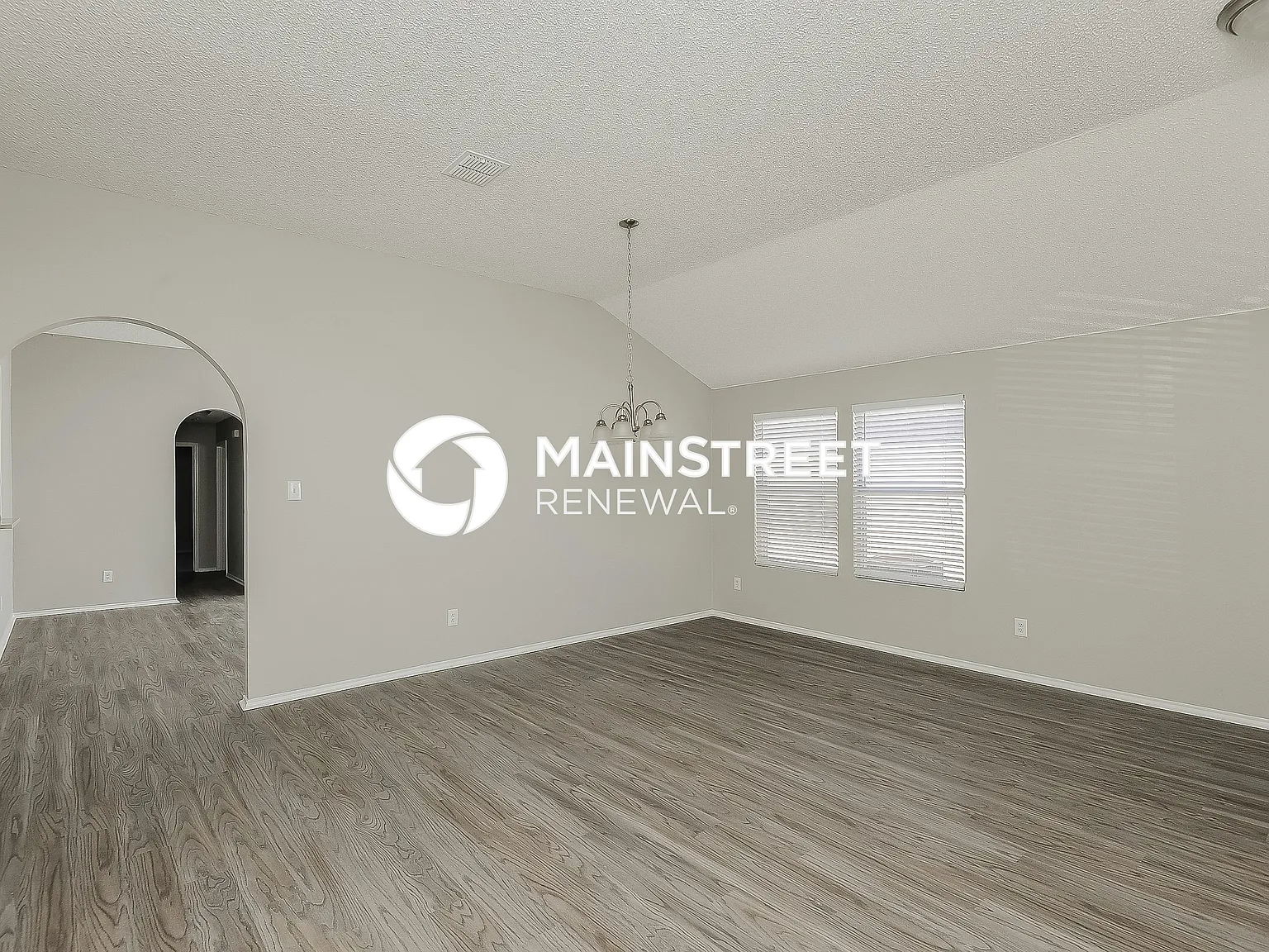 705 Langford Dr — Photo 3