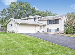 12801 Country View Ln, Burnsville, MN 55337