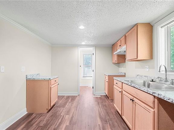 4th image of 2738 S 8th Pl