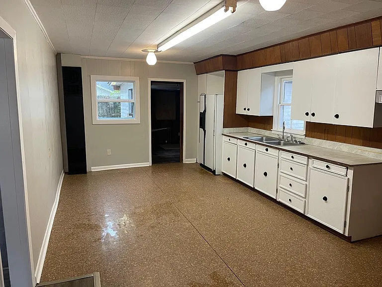 1003 Vidrine St — Photo 2