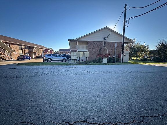 5th image of 105 S 5th St #202
