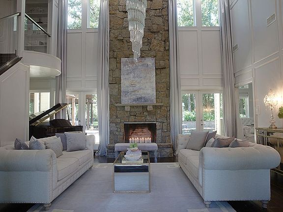 2nd image of 1351 Post Oak Trl