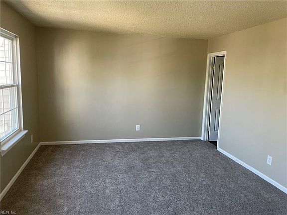 2nd image of 1523 Heritage Ave