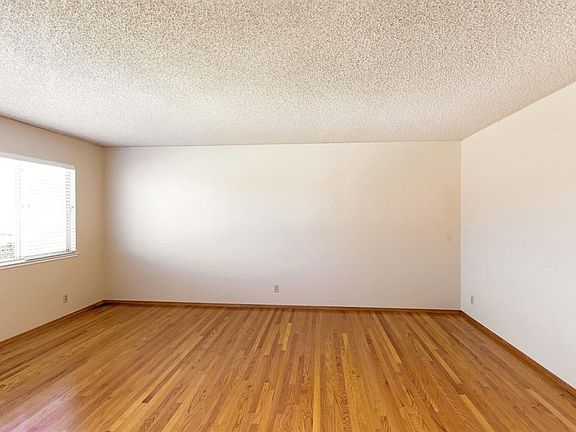 5th image of 962 Lantana Dr