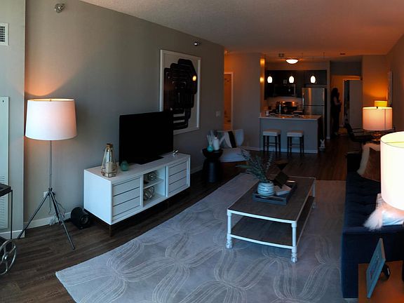 2nd image of 247 E Ohio St #1809