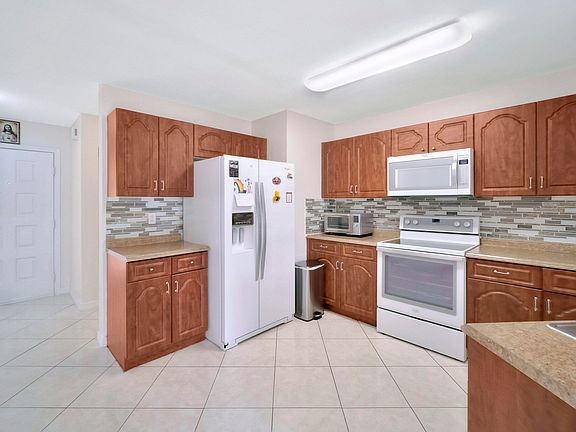 3rd image of 5236 NW 186th Ter