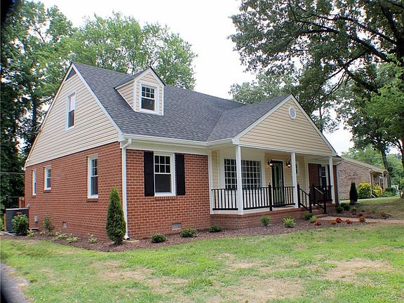 2nd image of 10112 Beechwood Dr